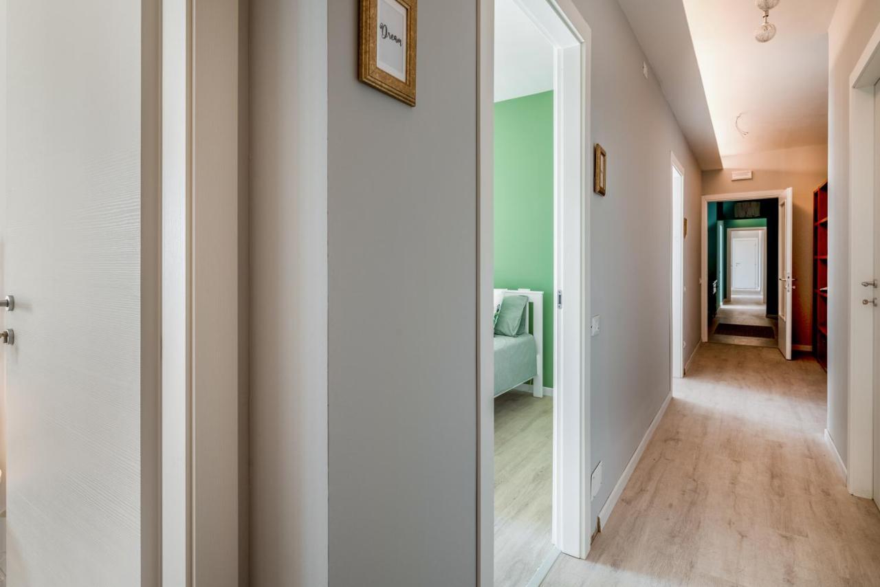 Family & Friends Rooms With Shared Bathroom Pádua Exterior foto